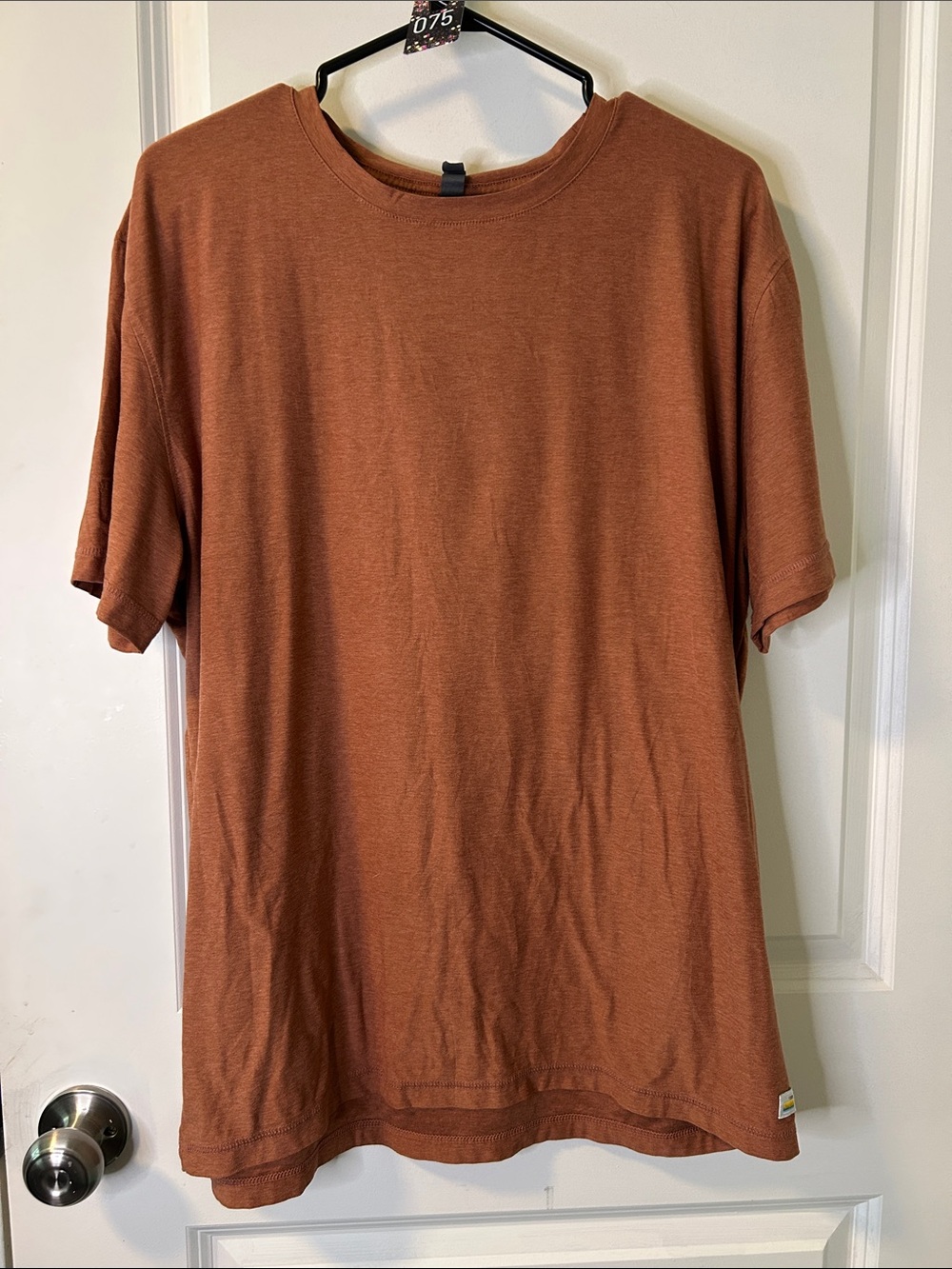 75. Vuori Short Sleeve Crew Tee in Rust